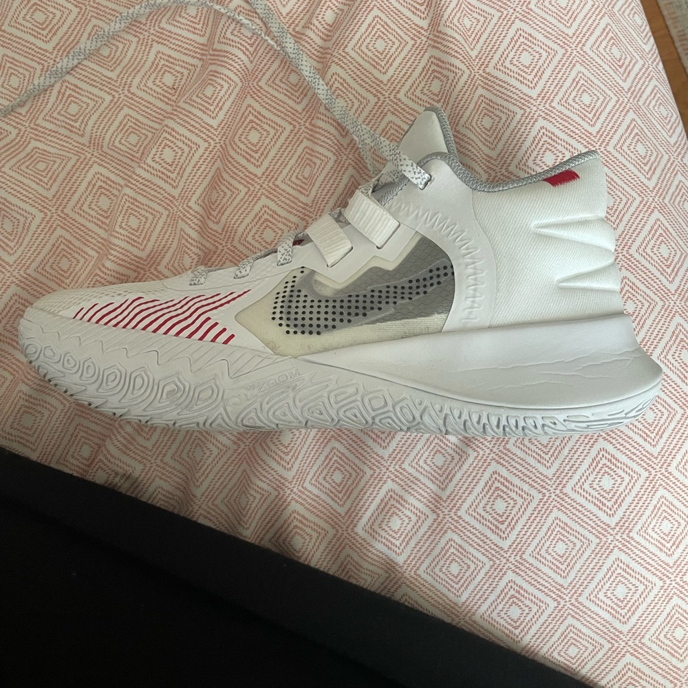 Kyrie Flytrap 5 'White University Red'. Basketbal… - image 1